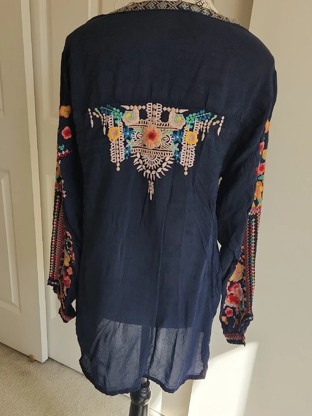Johnny Was Navy Embroidered Peacock Tunic Top SZ M - Picture 3 of 3